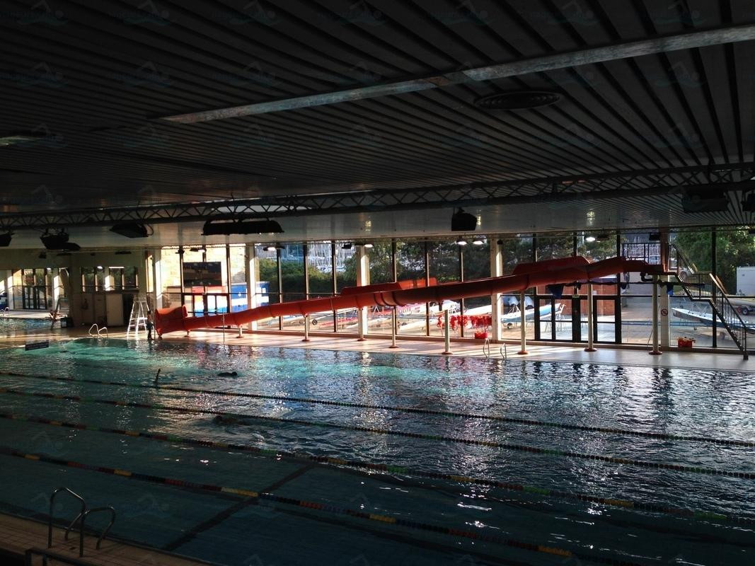 Chen Gai France ) piscine des gayeulles