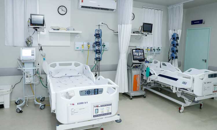 Brasil registra queda em média móvel de óbitos por Covid-19