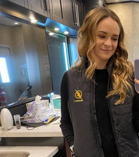 DC COMICS AND ARROWVERSE : Flash star Danielle Panabaker Live Stream