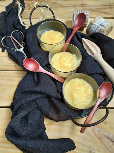 Crema de limón y cava. Receta de aprovechamiento. Postres fáciles, rápidos, sencillos, con fruta, ideal para verano. Reciclaje. Cuca