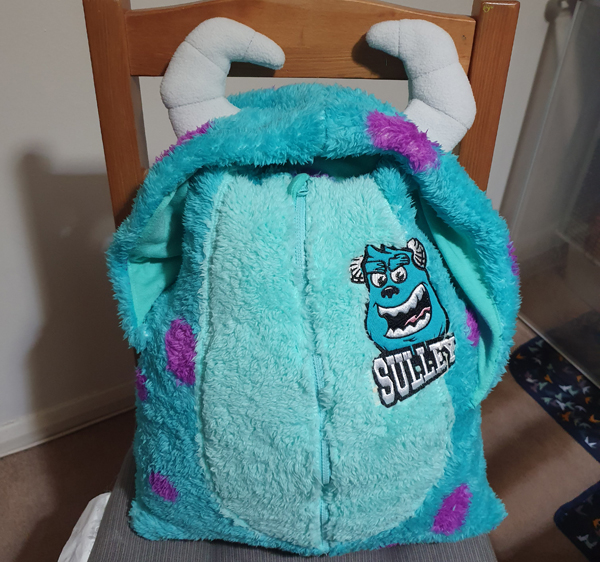 How to recycle old clothes into cushions Lifestyle & DIY blogger with