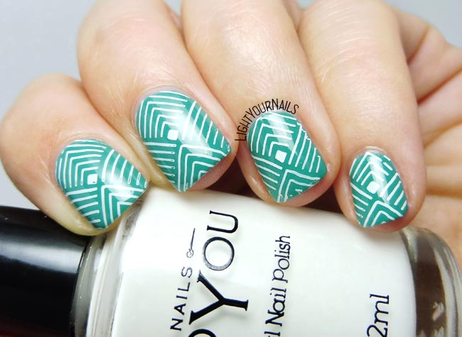 Geometry stamping nail art feat. Catrice ICONails 13 Mermayday Mayday + MoYou Nails white + Bornprettystore BP-L070 stamping plate