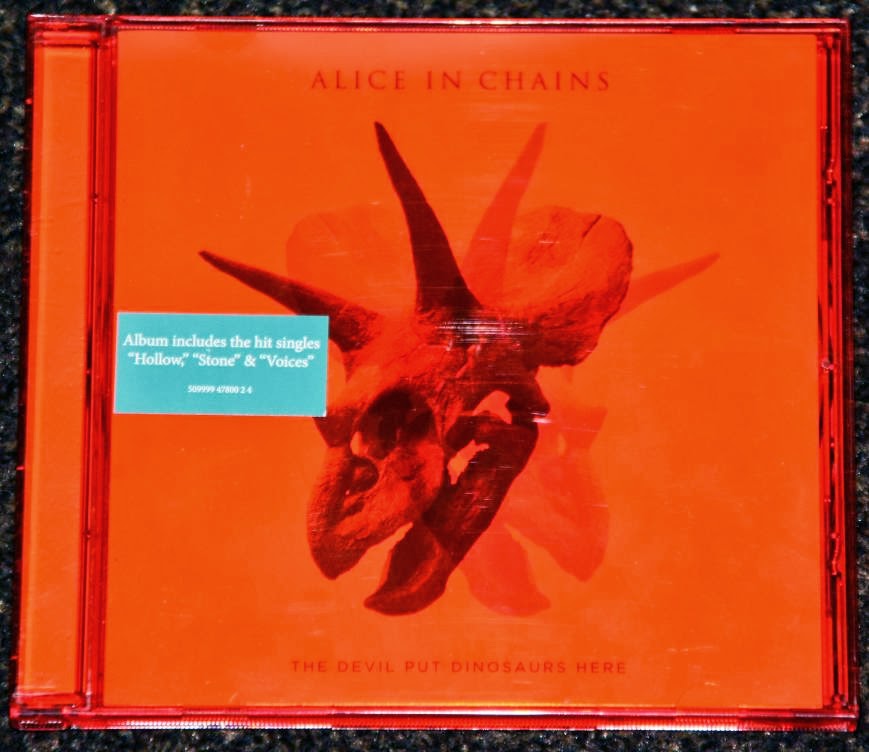 StereoSfera ALICE IN CHAINS THE DEVIL PUT DINOSAURS HERE 2013