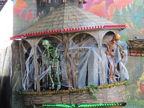 vinc's Blog Archiv Fahrgeschäft Geisterstadt