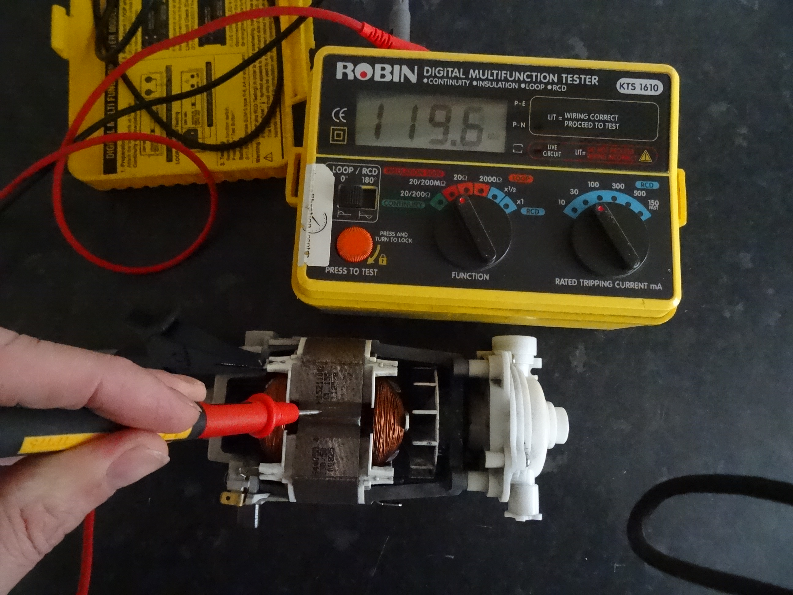 Electrical shower fault finding and repair Insulation resistance testing electric showers and