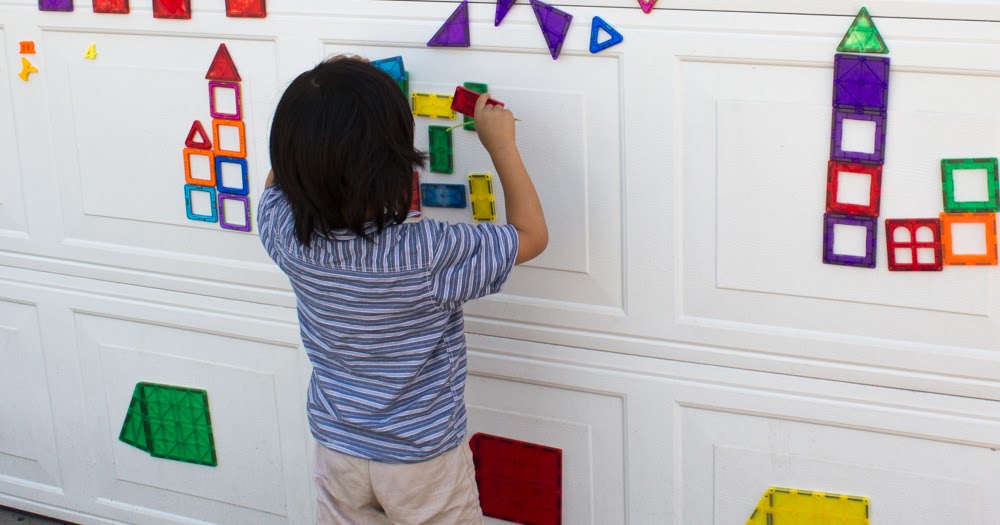 Giant Garage Murals Pink Stripey Socks