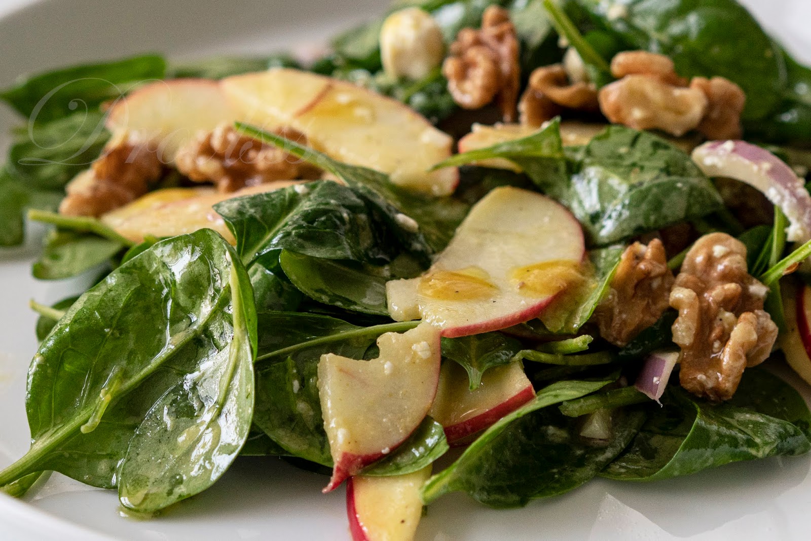 Droolsss . . . Spinach Apple Walnut salad Healthy Salad Recipe