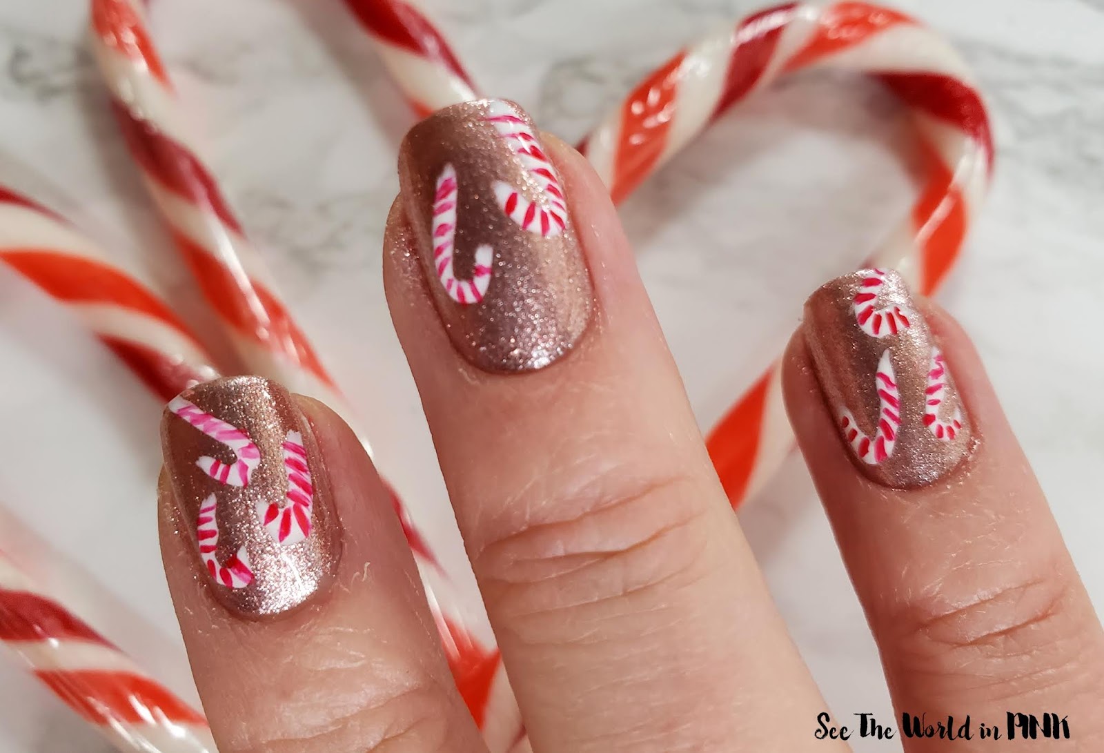 Manicure Monday - Mini Candy Cane Nail Art 