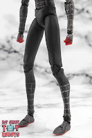 MAFEX Spider-Man (Miles Morales) 21