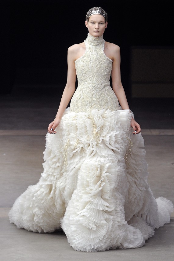 Cheap Wedding Gowns Online Blog: Alexander McQueen Fall 2011 Collection
