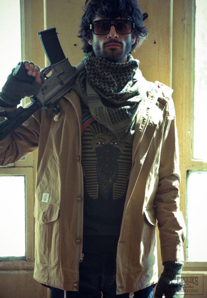 H12 RZ 8 - Crooks & Castles - Cole&ccedil;&atilde;o "Last Days"