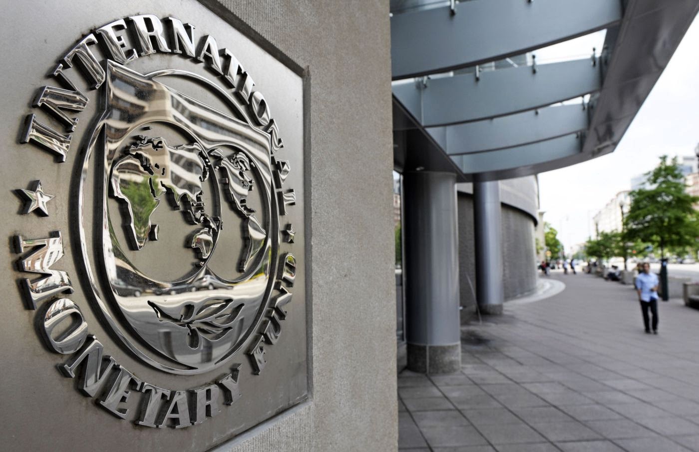 Νέο δάνειο με νέο μνημόνιο θα προτείνει το ΔΝΤ στην έκθεση αξιολόγησης