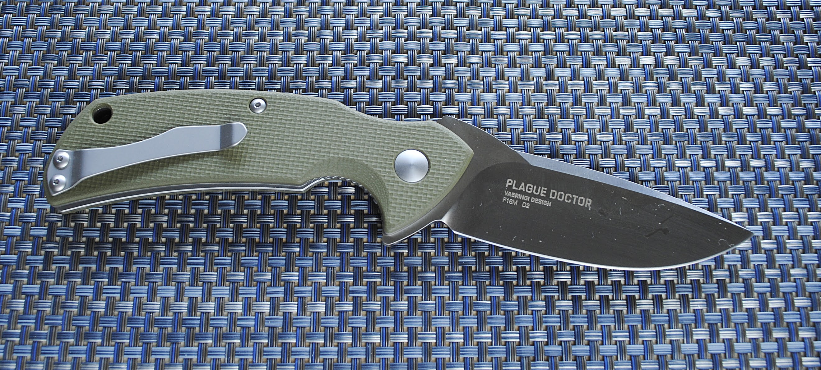 The Knife Edge: One Man, So Many Knives©: Doctor, Doctor!