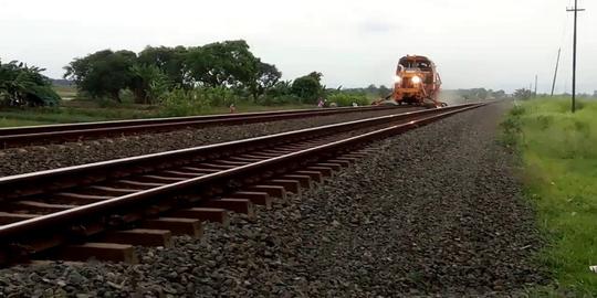 Kenapa Di Rel Kereta Api Ditaruh Batu Ada Yang Tahu Jawabannya Nemooe Nemu Banyak Hal Di Sini