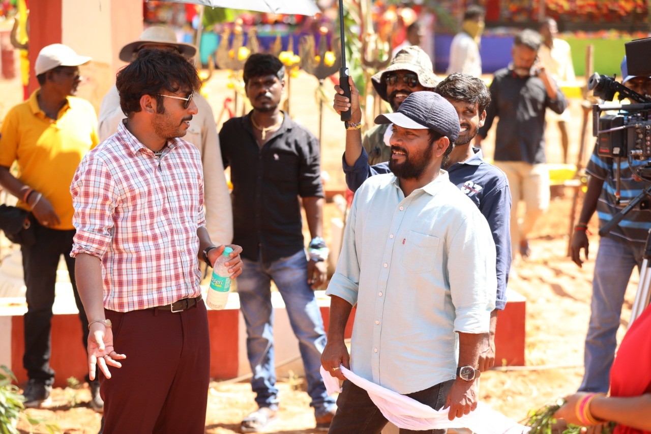 mookuthi amman movie stills