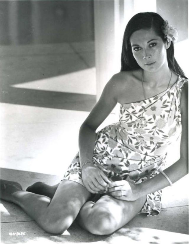 The "Chinese Bardot" 40 Glamorous Photos of Nancy Kwan in the 1960s
