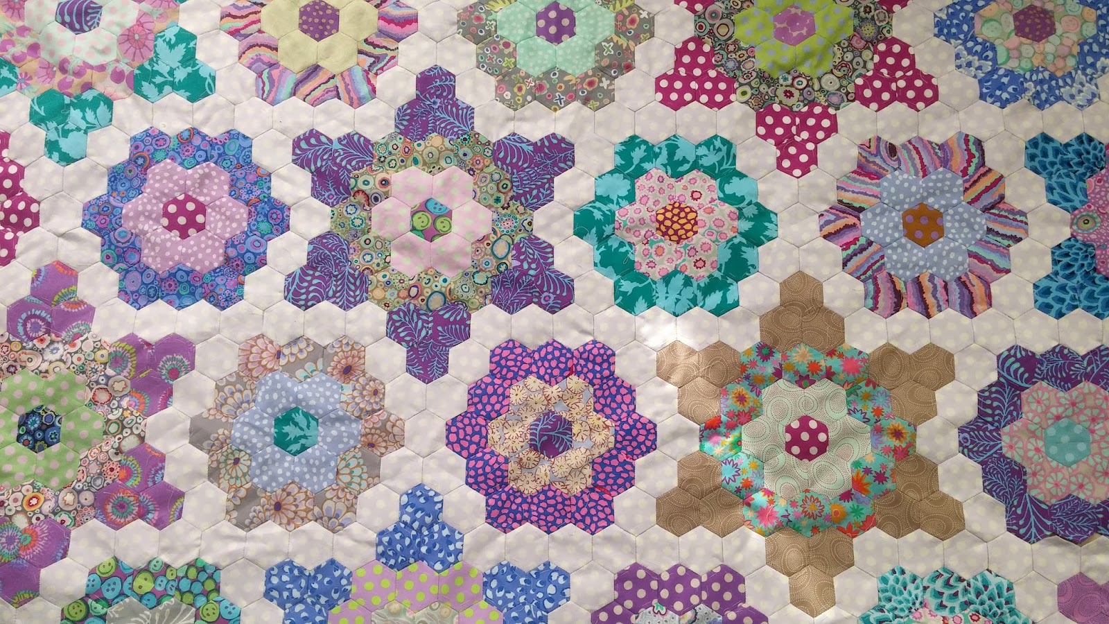 Cape Pincushion Hexagon paperpieced quilt assembly