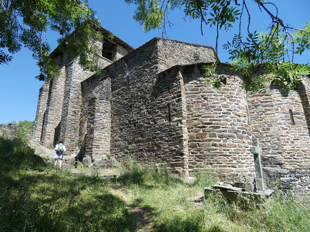 La chapelle en contre-plongée.