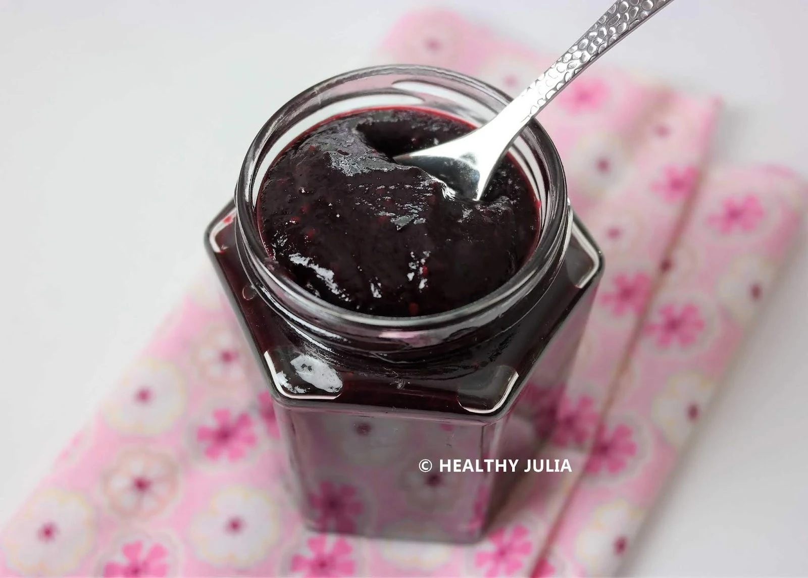 COOKING JULIA : GELÉE ÉPAISSE DE FRUITS ROUGES SANS SUCRE AJOUTÉ