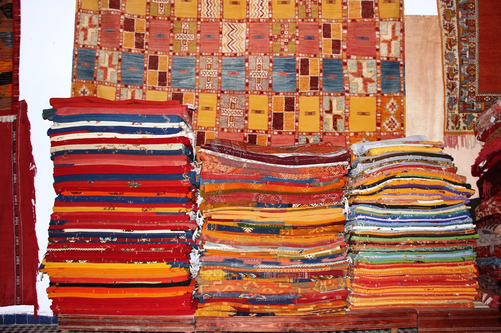 Souvenir Chronicles FES, MOROCCO BUYING A RUG (OR TWO)