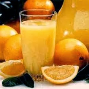 Vitamin C atau lebih kita kenal dengan nama asam askrobat ini mempunyai peranan spesifik di Manfaat dan Fungsi Vitamin C Bagi Tubuh