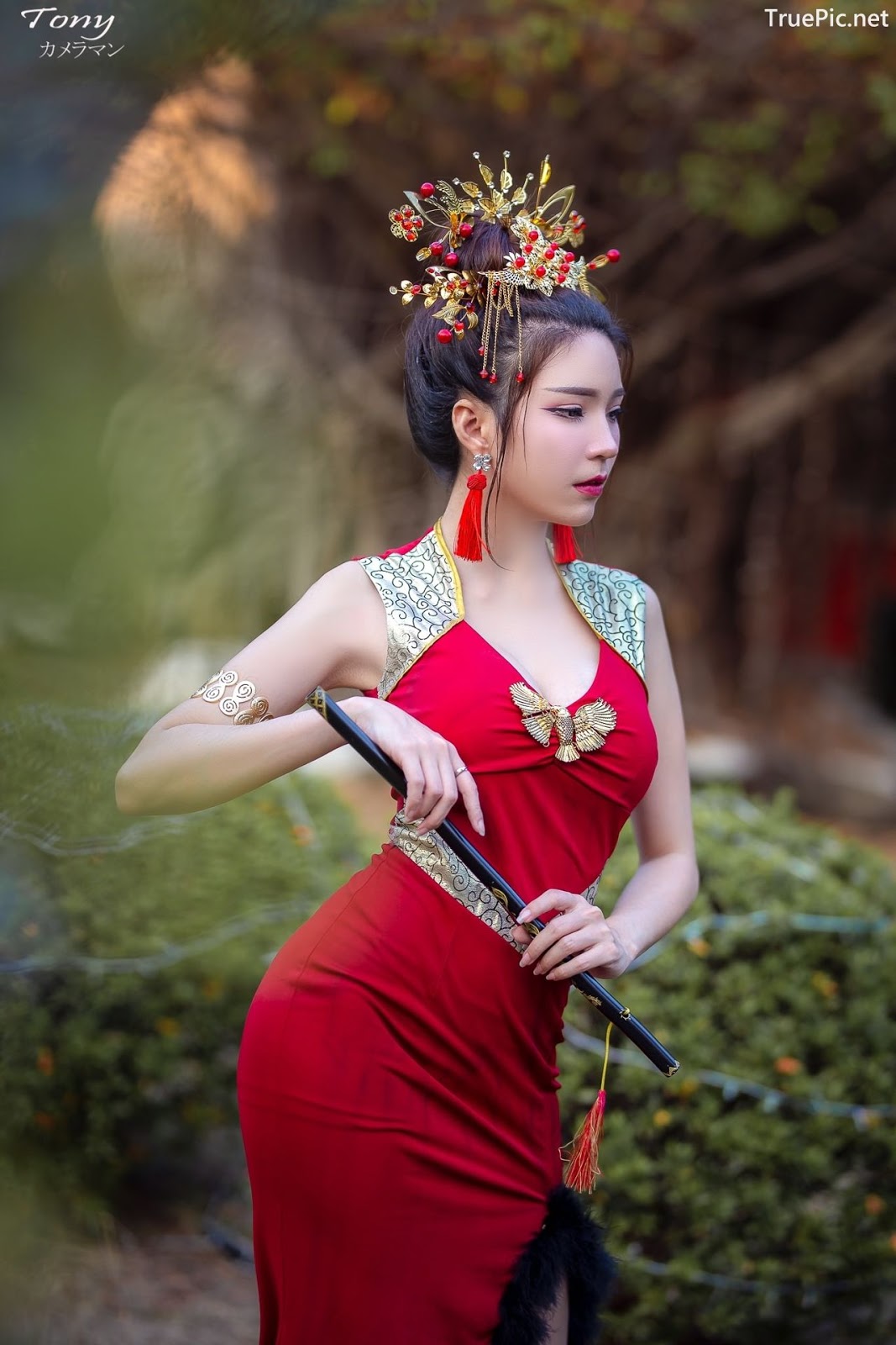 Image-Thailand-Hot-Model-Janet-Kanokwan-Saesim-Sexy-Chinese-Girl-Red-Dress-Traditional-TruePic.net- Picture-26