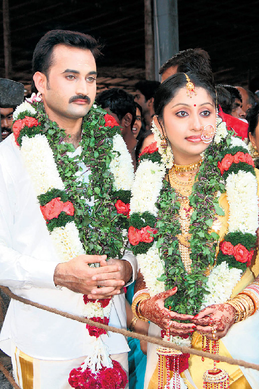 Latest Film News Online, Actress Photo Gallery: Nithya Das Marriage Photos