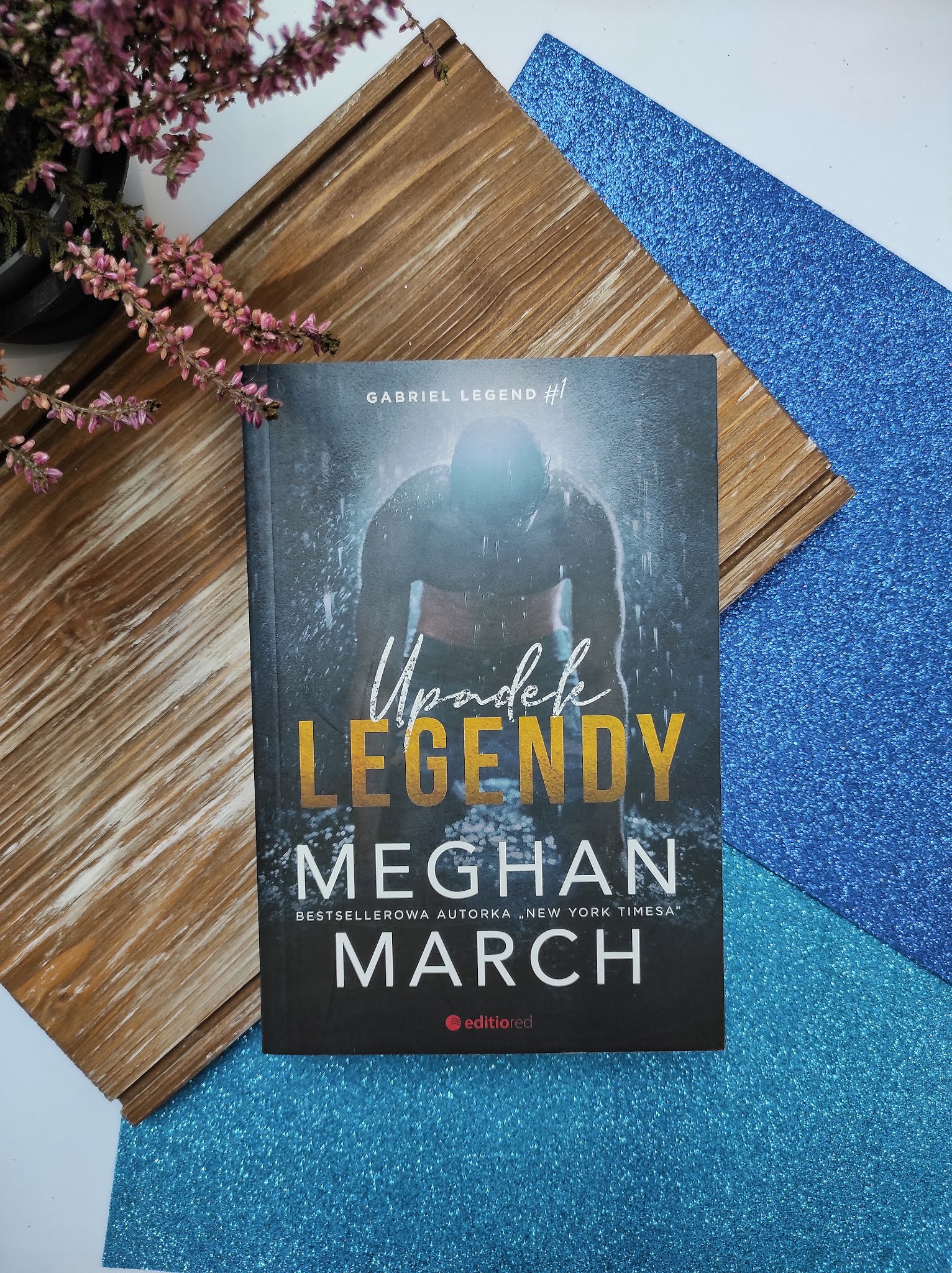 "Upadek legendy" Meghan March - recenzja