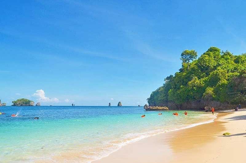 Pantai Tiga Warna - Fasilitas, Cara Booking, Harga Tiket Masuk, Rute