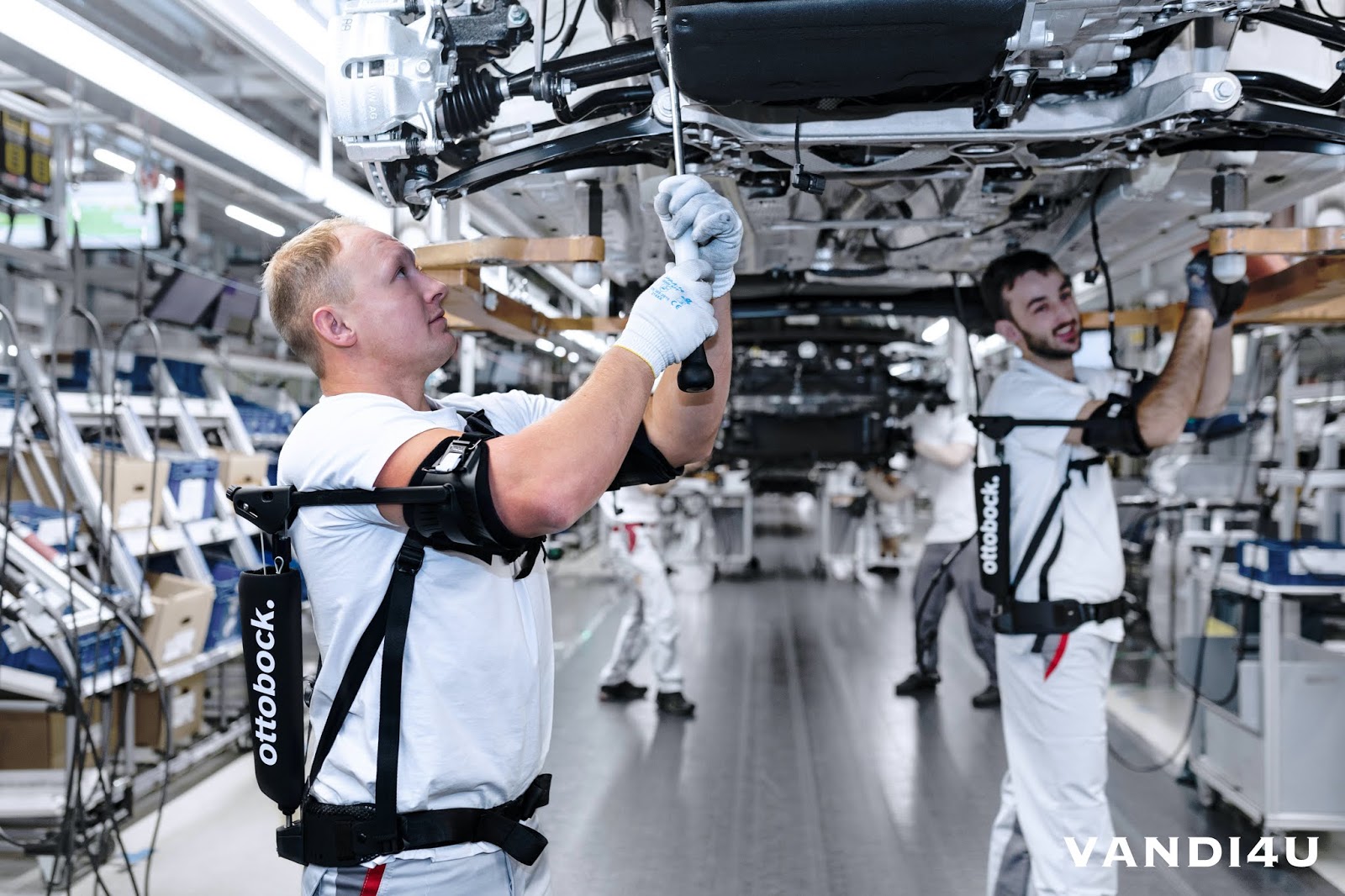 Audi AG tests exoskeletons for overhead tasks | VANDI4U