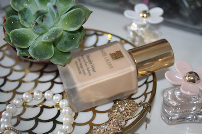 Estée Lauder Double Wear Foundation review