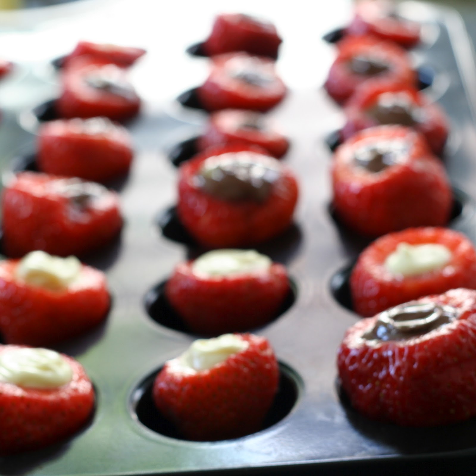 Pâtisserie Nadine: Schoko-gefüllte Erdbeeren: Schokoerdbeeren mal anders!