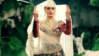 Dia Mirza Dia Mirza Tie Knot with Vaibhav Rekhi