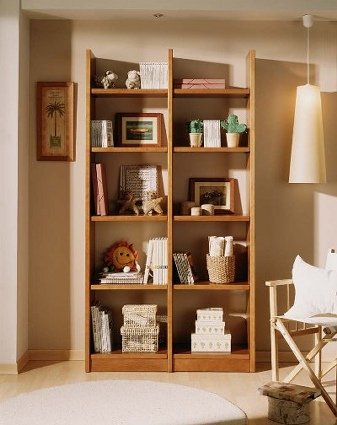 Pablo "IESHGLAVALL": MOBILIARIO EN LA TIENDA " ESTANTERIAS"