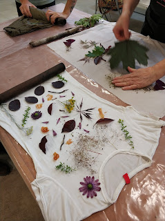 corso ecoprint corsi ecoprinting tintura naturale colori vegetali stampa vegetale corso ecoprint ecoprinting corsi stampa vegetale