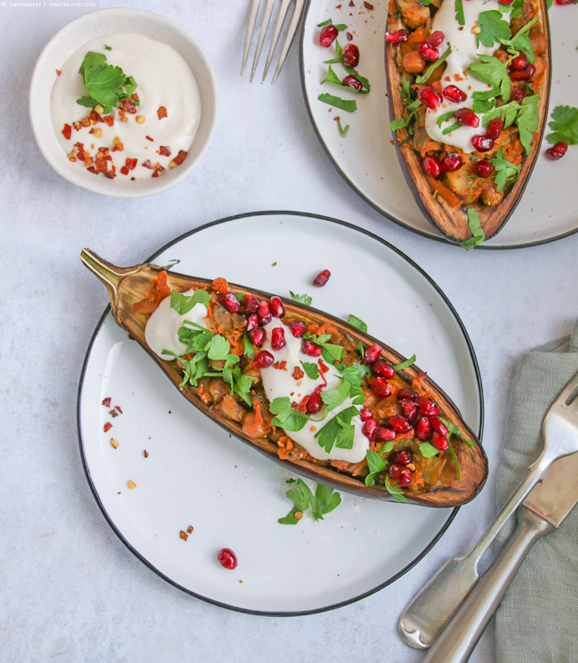 gefüllte Aubergine mit Süßkartoffel und Kichererbsen