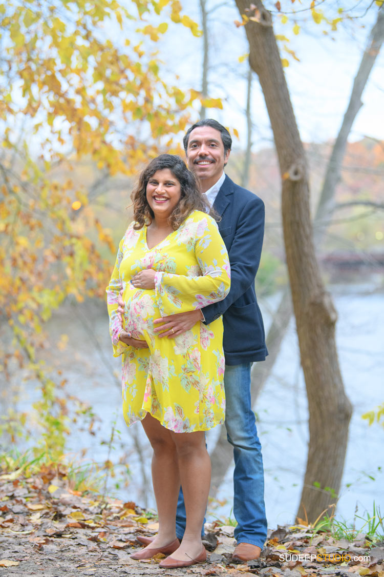 Maternity Photography in Nature Fall Outdoors by SudeepStudio.com Ann Arbor Maternity Portrait Photographer 