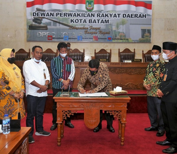Perubahan Perda No.10 Tahun 2016 , Akhirnya Disepakati DPRD Batam Perubahan Perda No.10 Tahun 2016 , Akhirnya Disepakati DPRD Batam