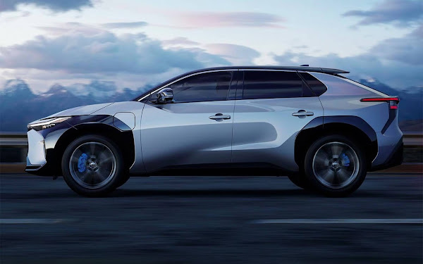 Toyota bZ4X SUV elétrico