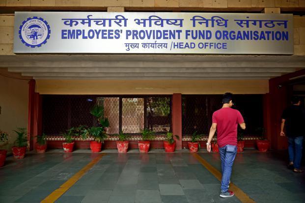 EPFO NEWS TODAY: EPFO खाताधारकों का सोशल मिडिया पर उमड़ा रोश मोबाईल पर नहीं आ रहा है OTP, यह है इसका कारन, अभी जाने 