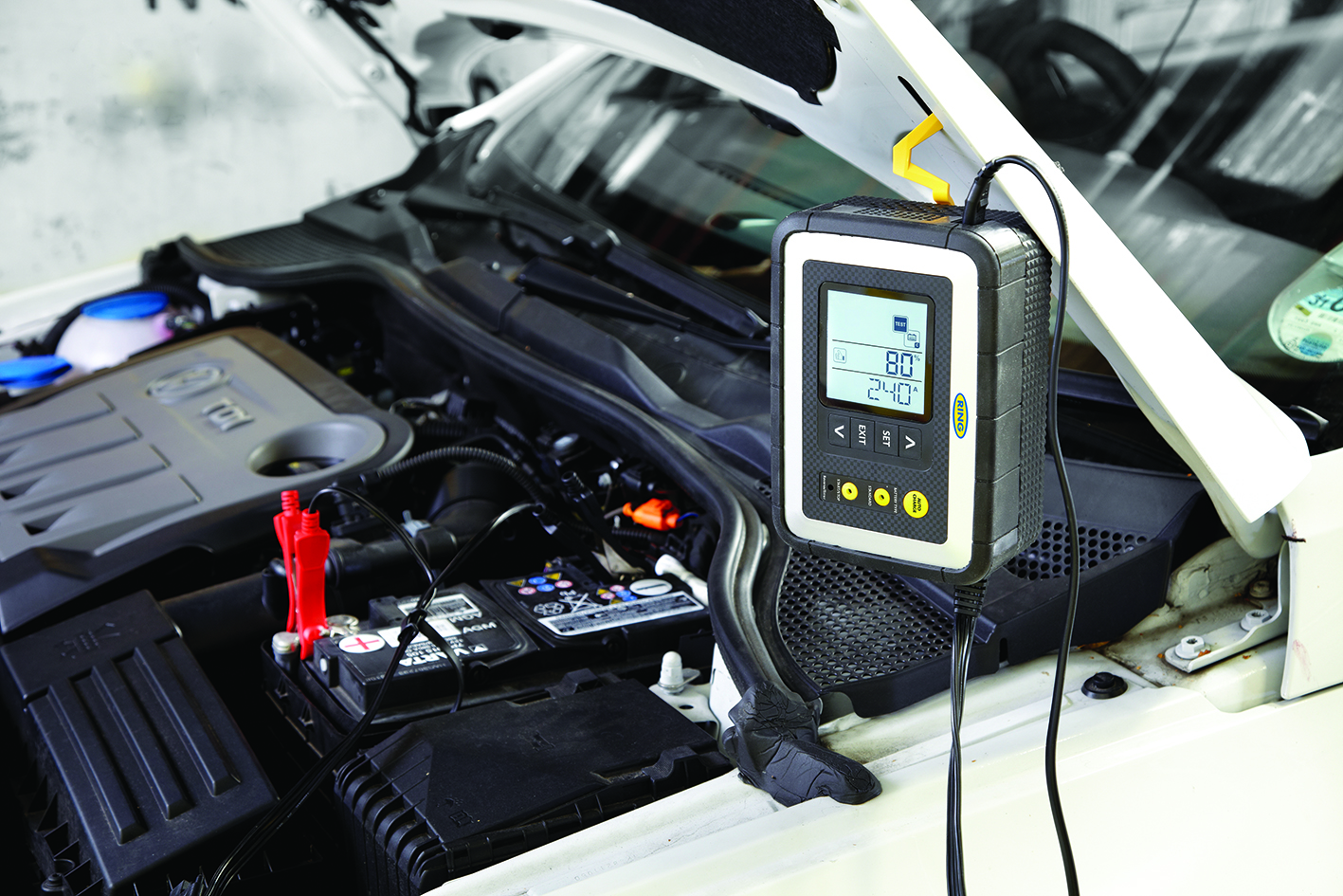 Ring 12v 8A SmartCharge Intelligent battery charger and battery tester