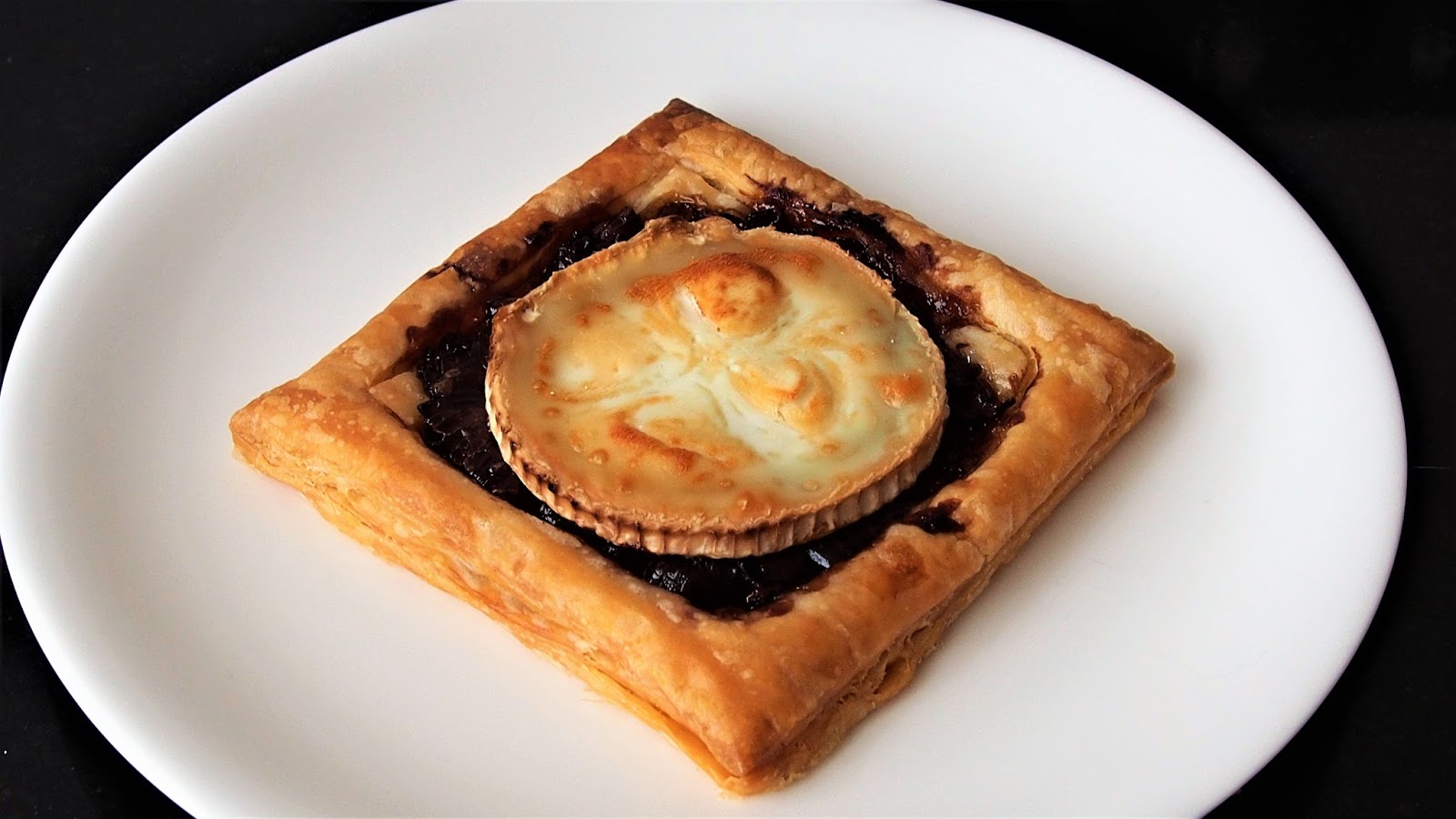 Goat cheese and caramelised red onion tart Kitchen Exile