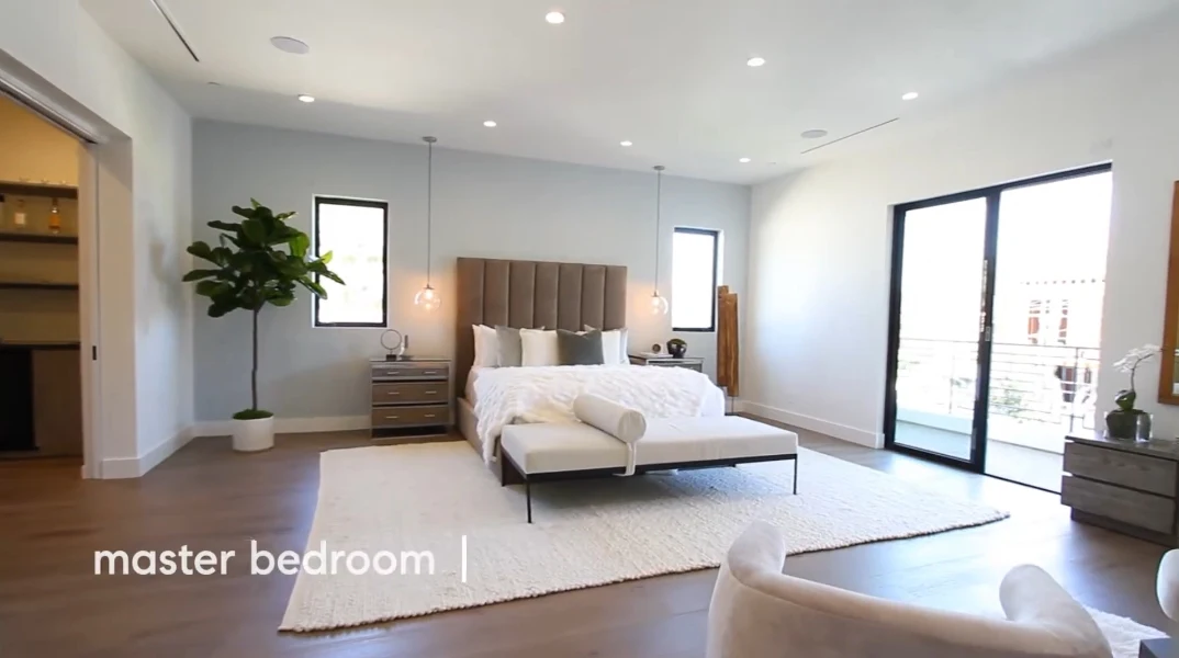 46 Interior Photos vs. 824 N Sycamore Ave, Los Angeles, CA Luxury Home Tour
