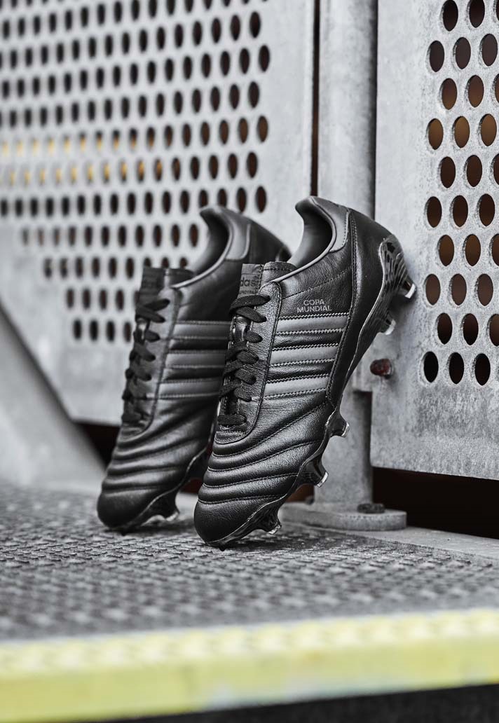 Blackout Adidas Mundial 'Eternal Class' Boots - Footy