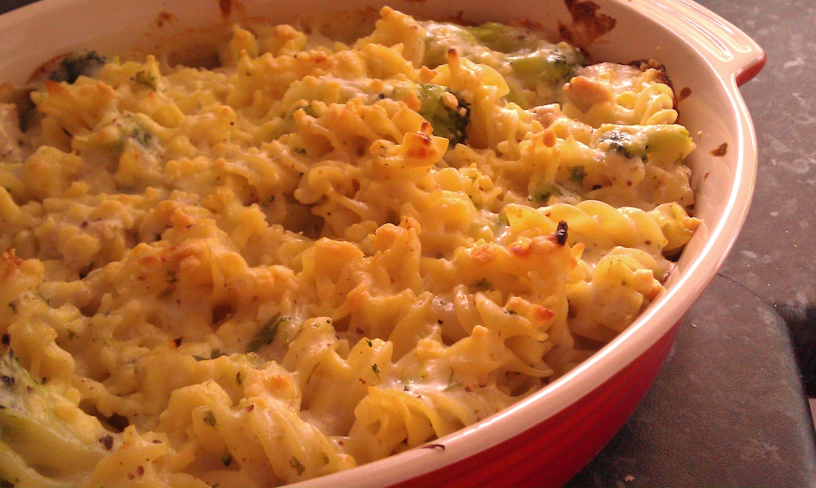 Anne's Kitchen: Creamy Turkey and Broccoli Pasta bake
