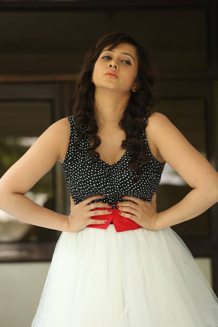Harshika Poonacha Hot Latest Photoshoot Stills - South Indian Actress Navel Queens