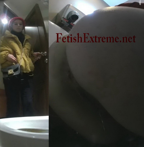 Sexy teen girls is peeing in a fast food restaurant (Fast Food Toilet 24)
