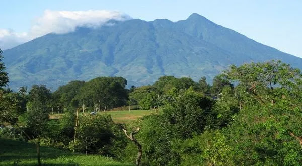 Beredar Hoax Gunung Salak Erupsi, Ini Penjelasan Lengkap PVMBG! Beredar Hoax Gunung Salak Erupsi, Ini Penjelasan Lengkap PVMBG!