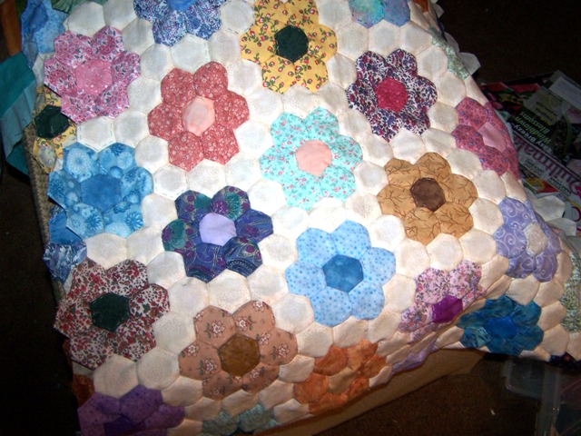Quilt Stitching: NO. 7 FLOWER GARDEN QUILT AND WONDERING ABOUT THE PIONEERS