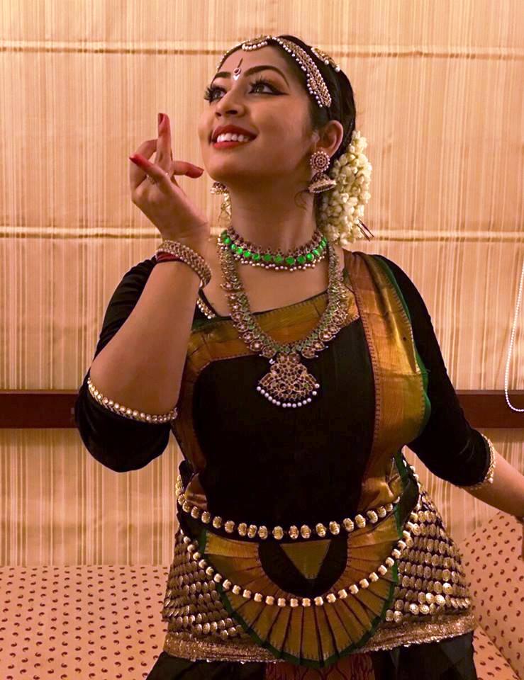 South Indian Actress Navya Nair Pics While Dancing
